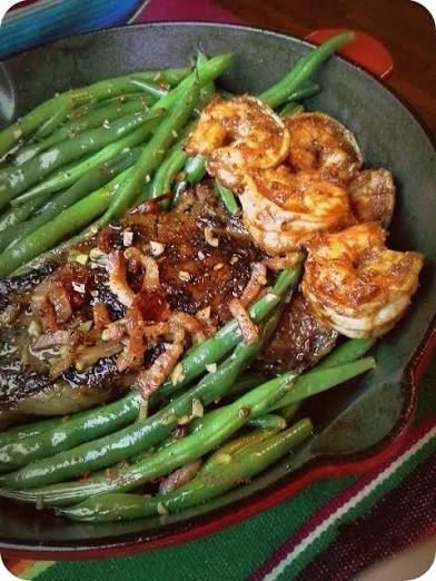 GARLIC BUTTERY SHRIMP AND STEAK